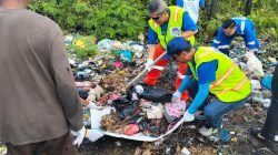 Partai Demokrat Batam Rayakan HUT ke-25 dengan Kerja Bakti Massal di Tembesi